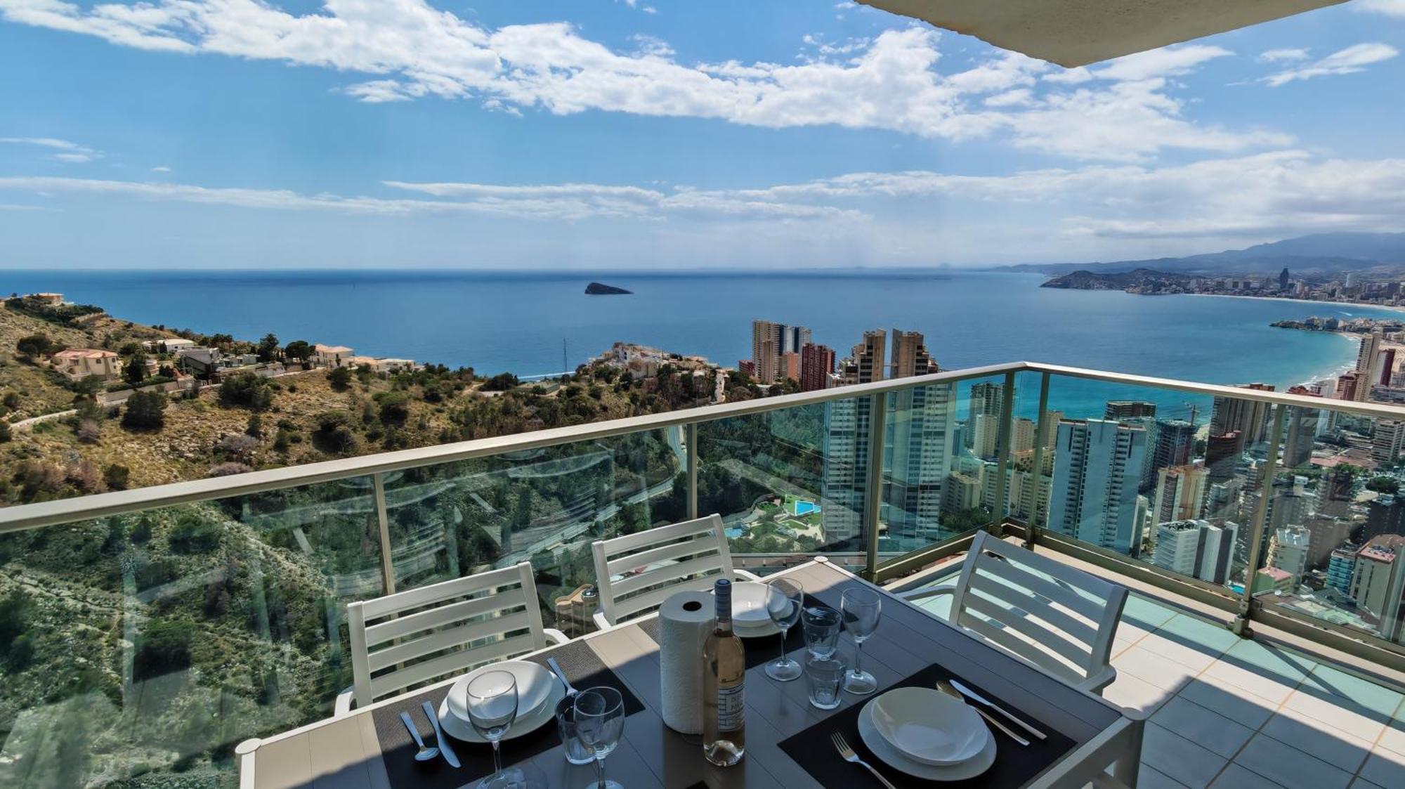 Benidorm High Rise Apartments - Sea Views - Torre Lugano Εξωτερικό φωτογραφία