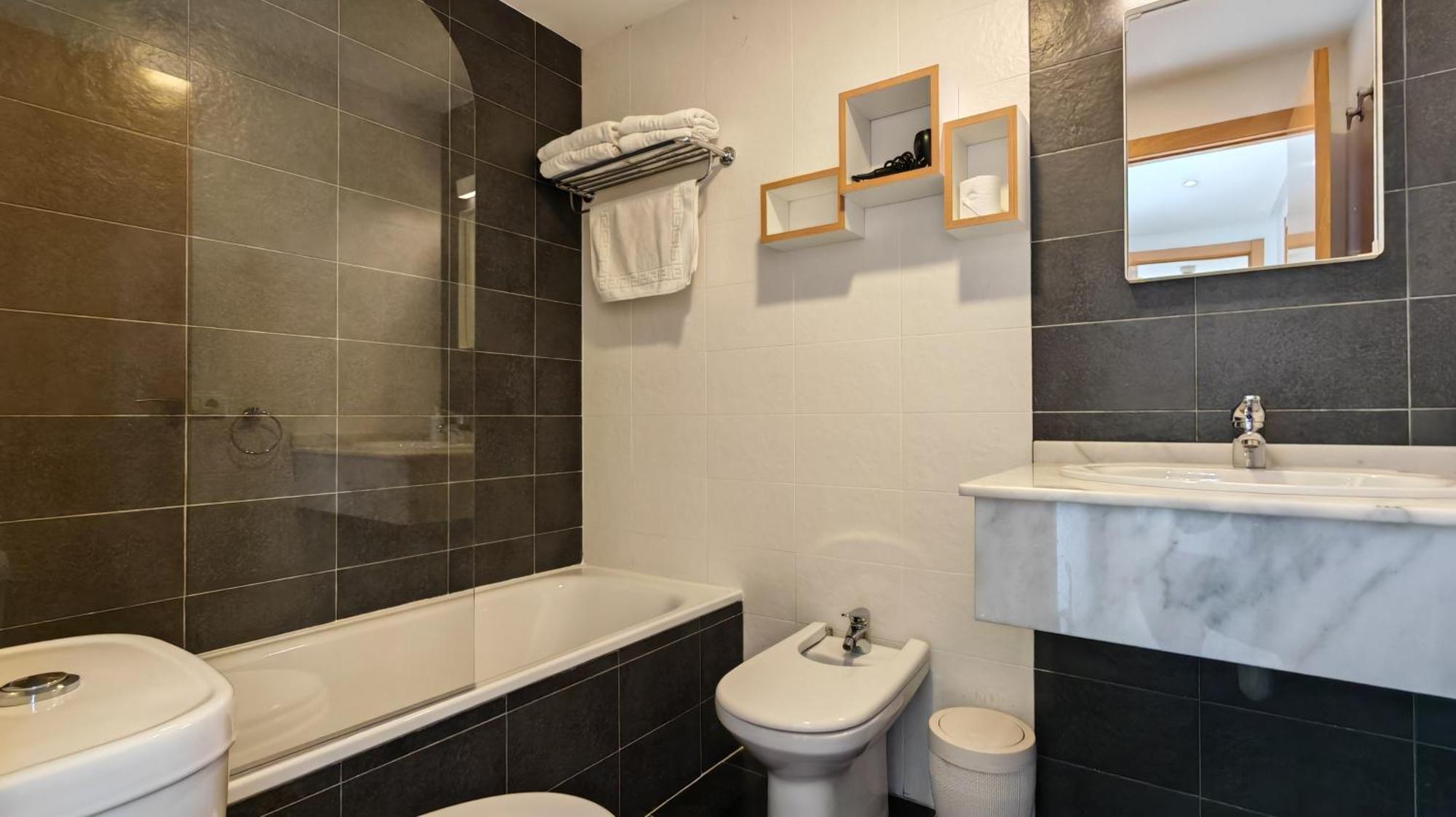 Benidorm High Rise Apartments - Sea Views - Torre Lugano Εξωτερικό φωτογραφία